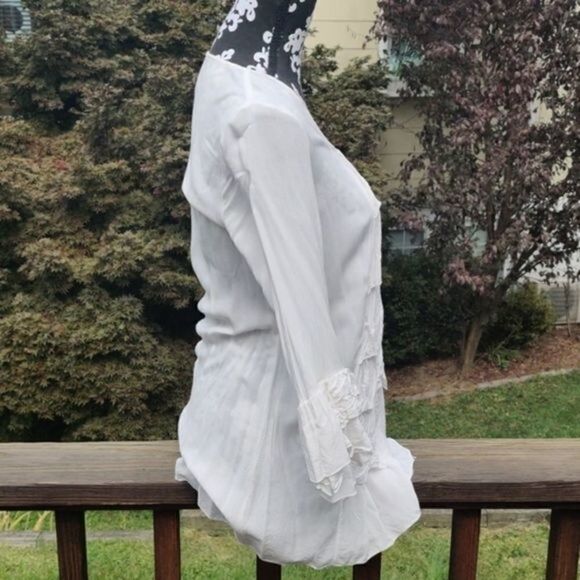 Women’s Ruffle Top - Picture 4 of 8